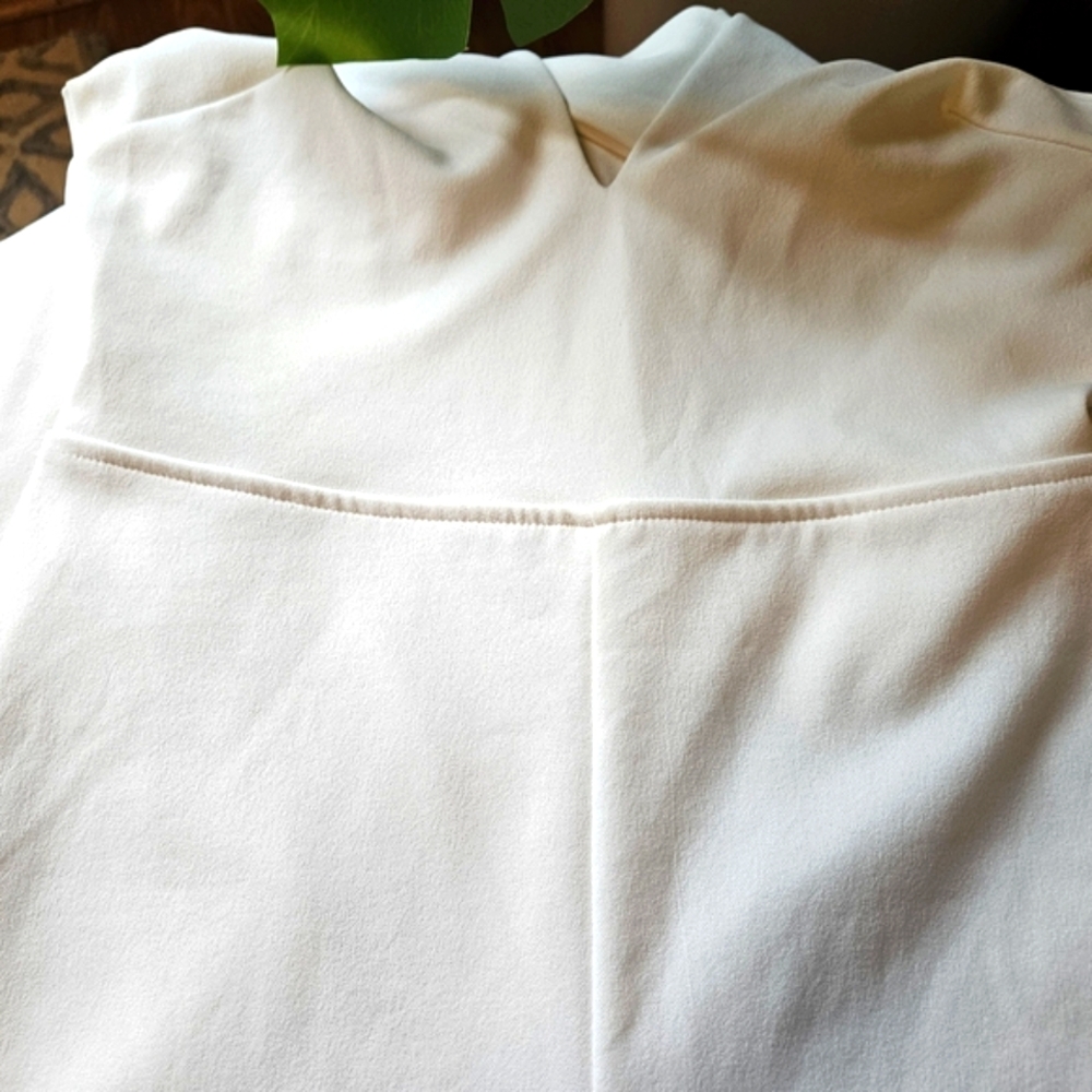 Elegant Cream Cross-Back Jumpsuit - Picture 9 of 11